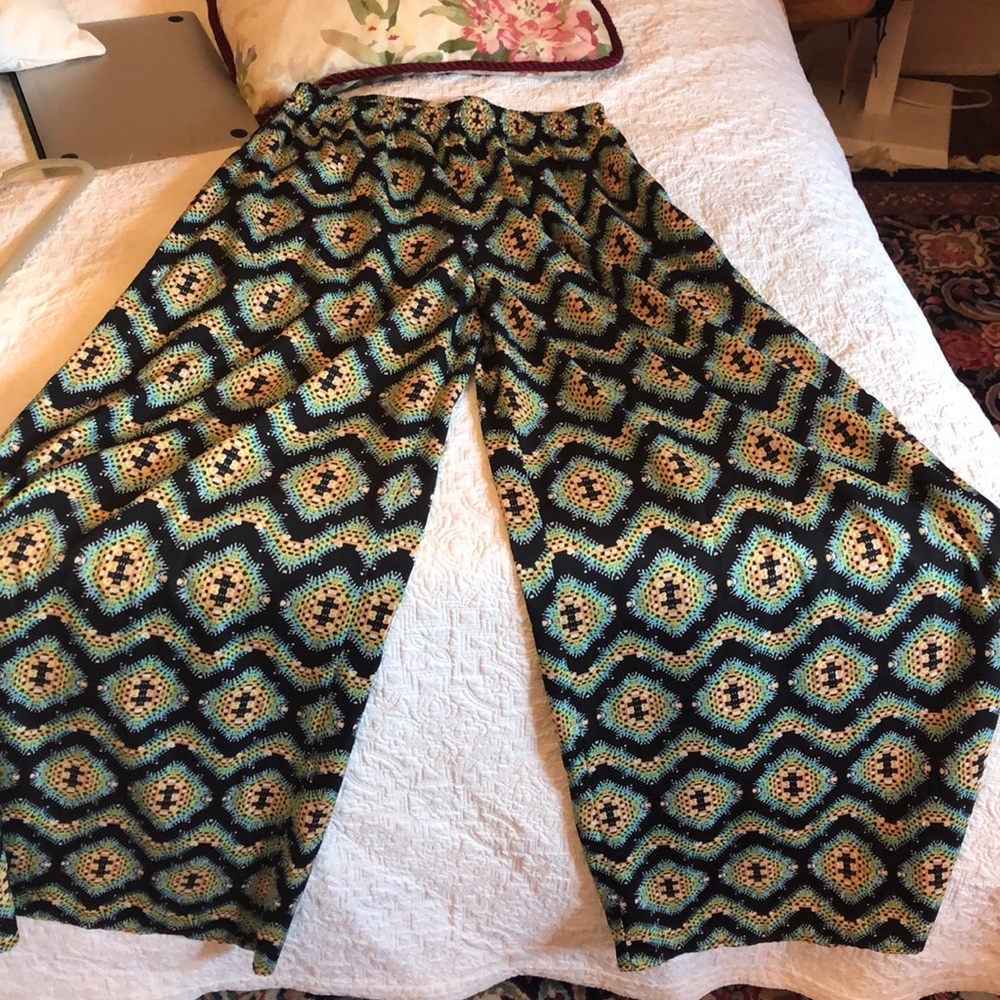 WideLeg flow pants